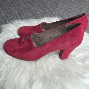 Aerosoles Heelrest Wine Faux Suede Heel sz 9.5